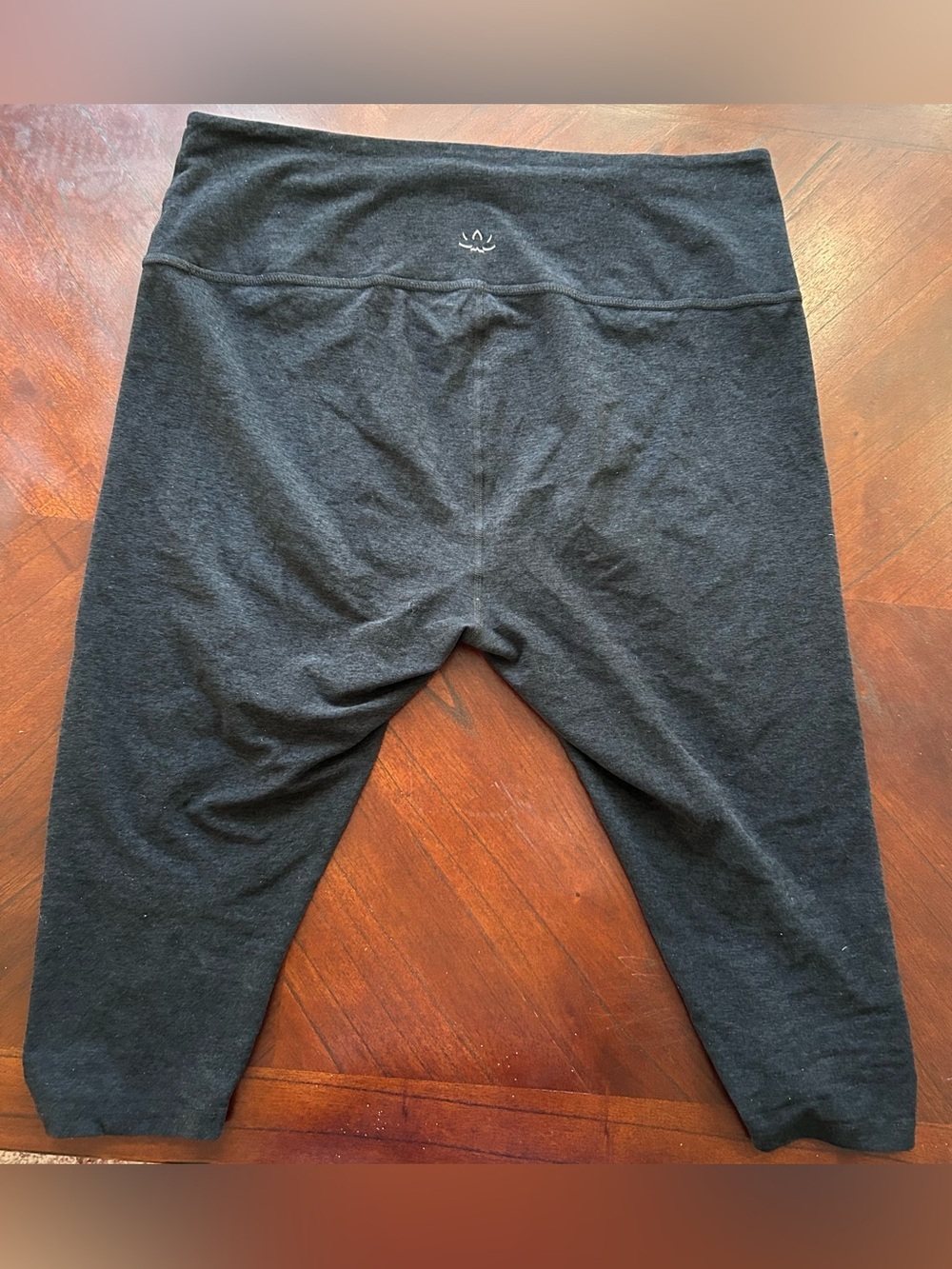 Beyond Yoga Plus-Size High-Rise Capri Leggings - Dark Charcoal size 3X - Picture 6 of 7